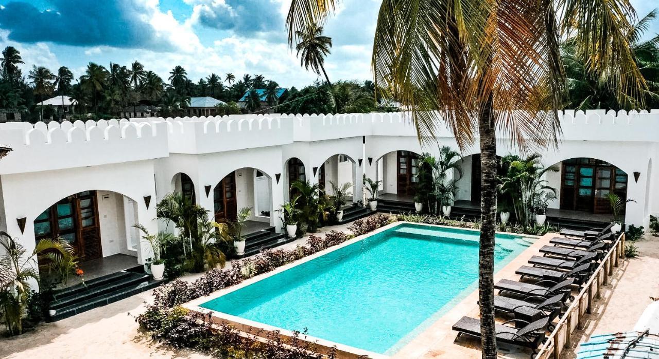 The Golden Blue Luxury Hotel Bwejuu Exterior photo